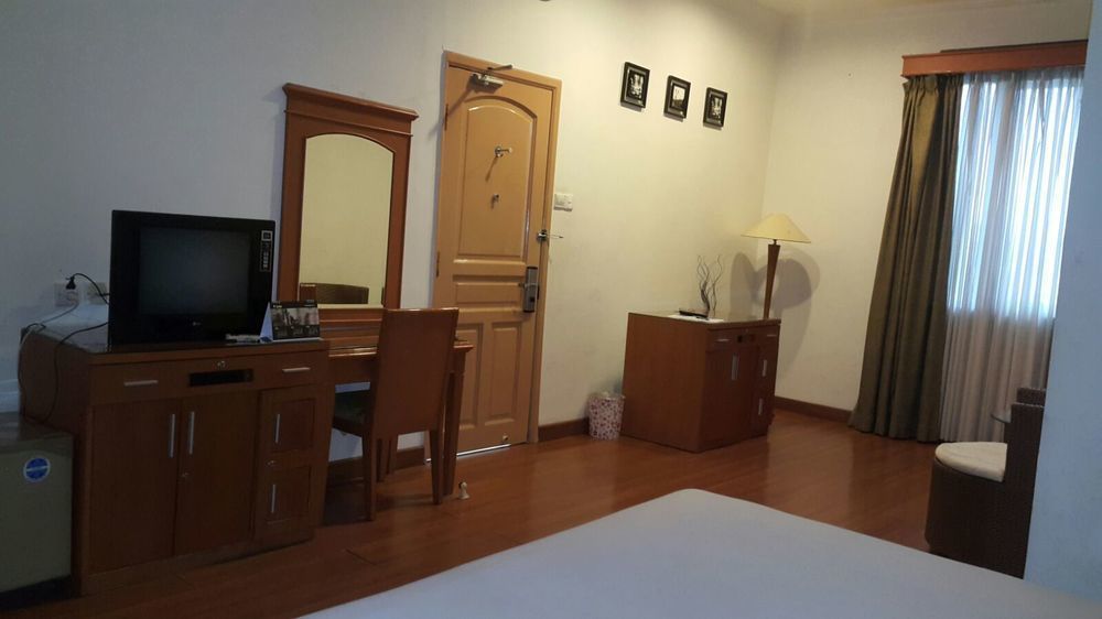 Hotel Harapan マカッサル エクステリア 写真